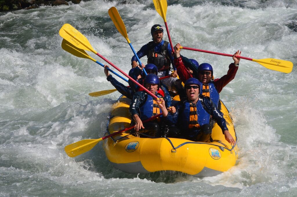 rafting, extreme sport, inflatable boat-1259609.jpg